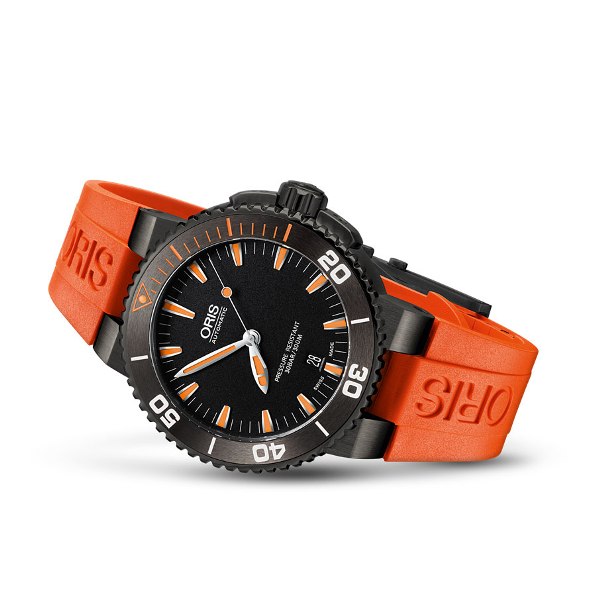 oris-aquis-automatic-73376534725-divers watch-43 mm-30 bar-300 meters-black dial-glass back-rubber strap-mens watch-sapphire crystal-swiss watch-pre owned watch (6)