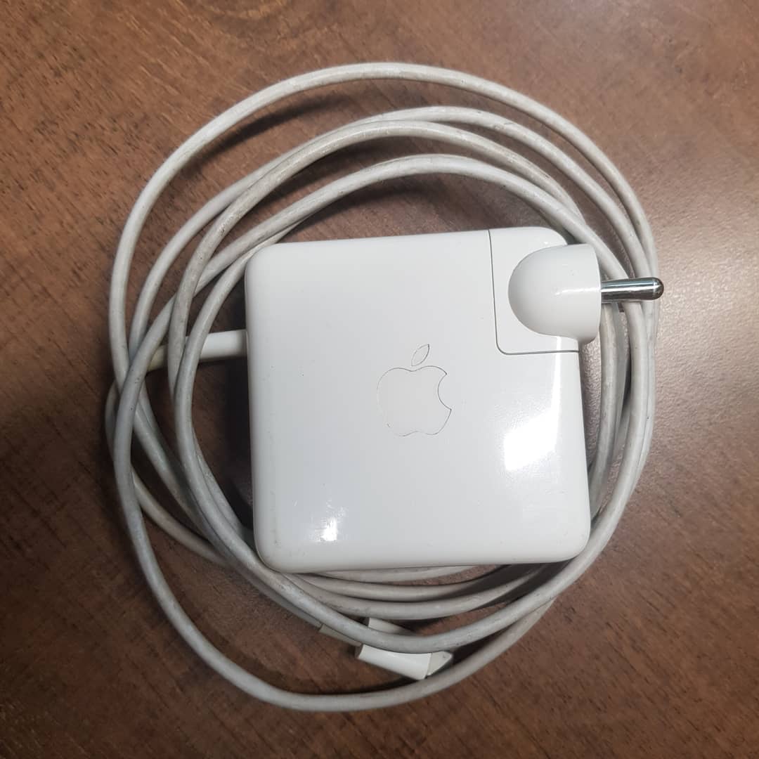 apple-macbook-pro-power adapter-charger-magsafe-core i5-2016-2.9 ghz-512 ssd-8 gb-2