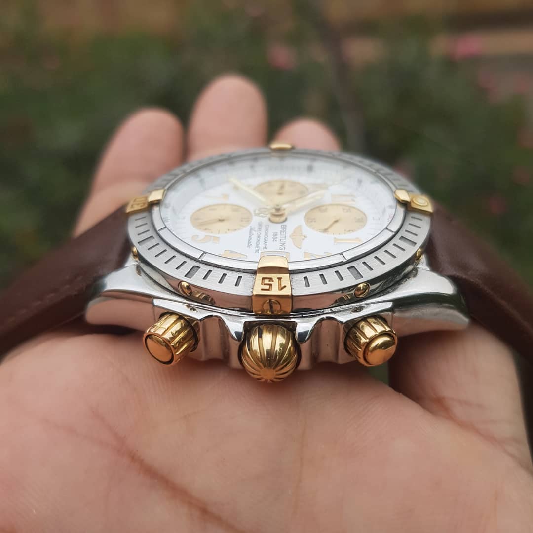 Breitling-Chronomat-Chronograph-Gold-Steel-B13356-43mm-3