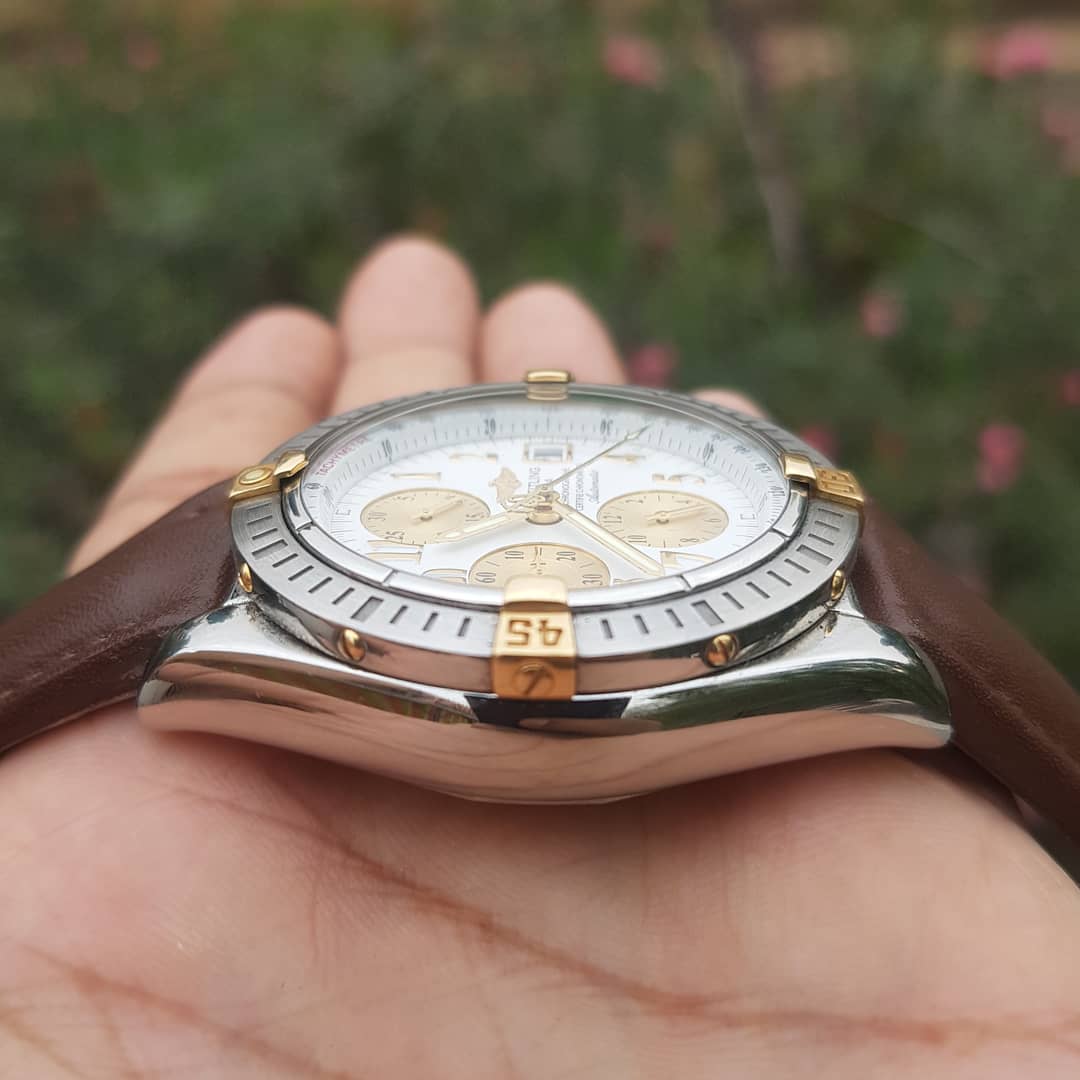 Breitling-Chronomat-Chronograph-Gold-Steel-B13356-43mm-4