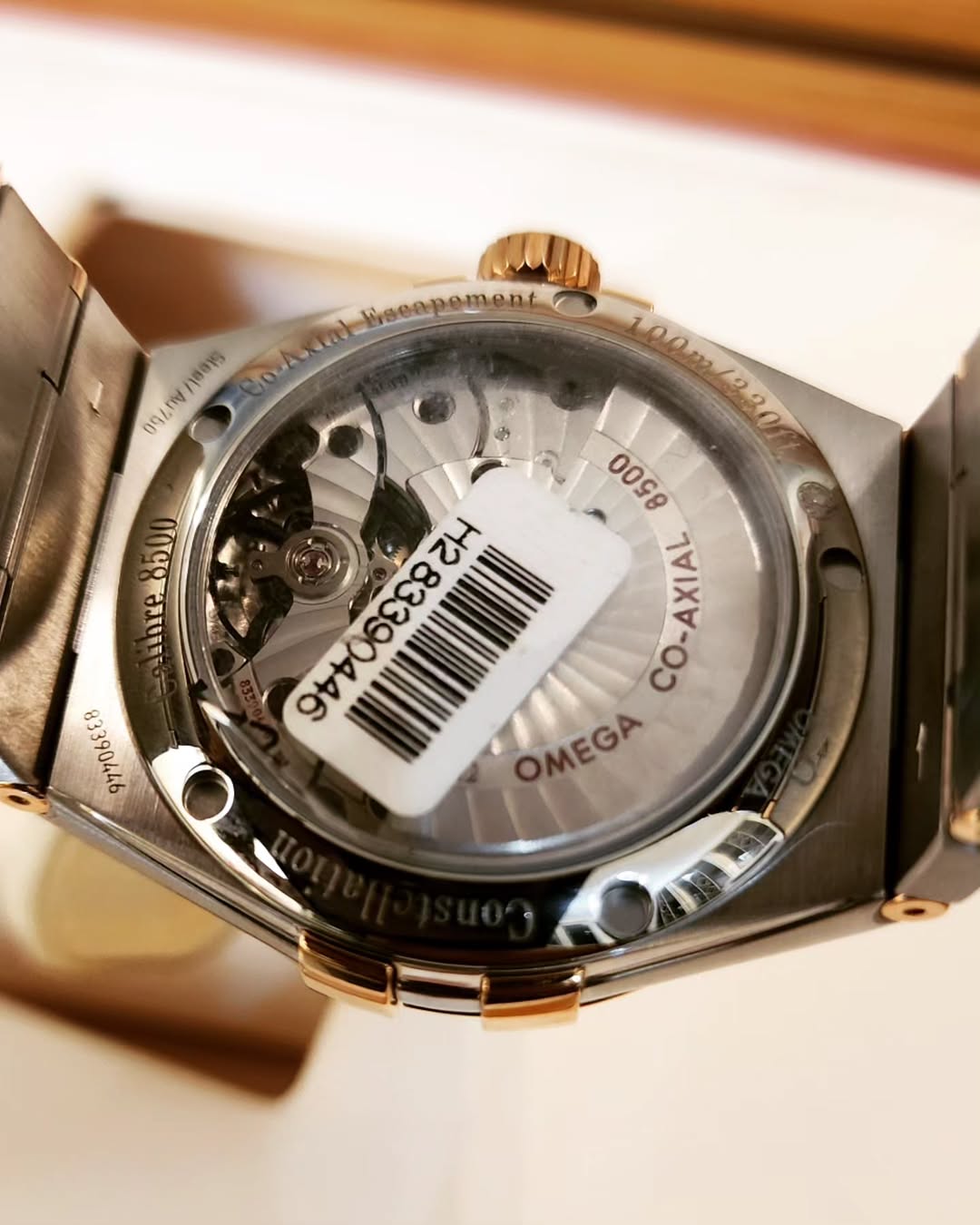 Omega_Constellation-Steel - Red-Gold-On-Steel-Automatic-Dapper-N-Dame-10